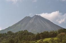 arenal volcano
