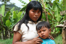 cabecar frau mit kind