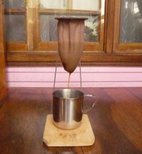 costa ricanischer kaffee mit socke 